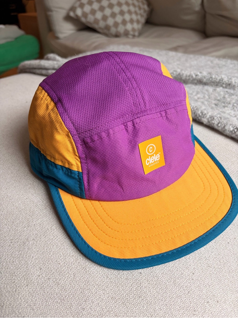 Ciele Athletics Women's Colorblock Purple & Yellow Running Cap - Picture 1 of 2